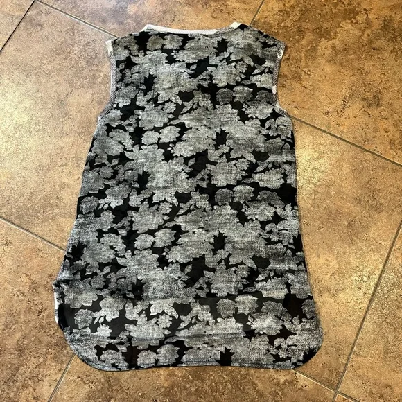 Cabi Tango Cowl‎ Neck Tank Size S - Picture 6 of 6